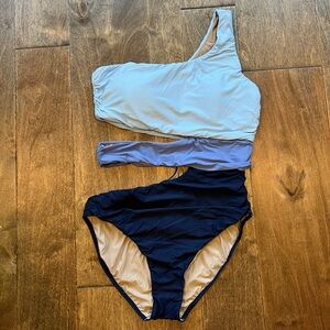 PQ Swim women’s cutout one piece swimsuit size Large